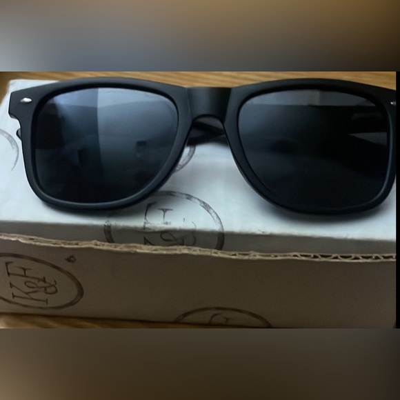 PreOwned Sold Out King & Fifth Wayfarer The Harrison 2019. - Picture 12 of 15